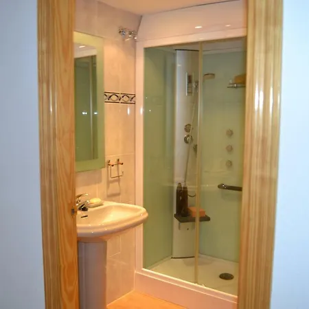 Con Preciosas Vistas Al Mar,wifi Y Piscina De Temporada Apartamento *
